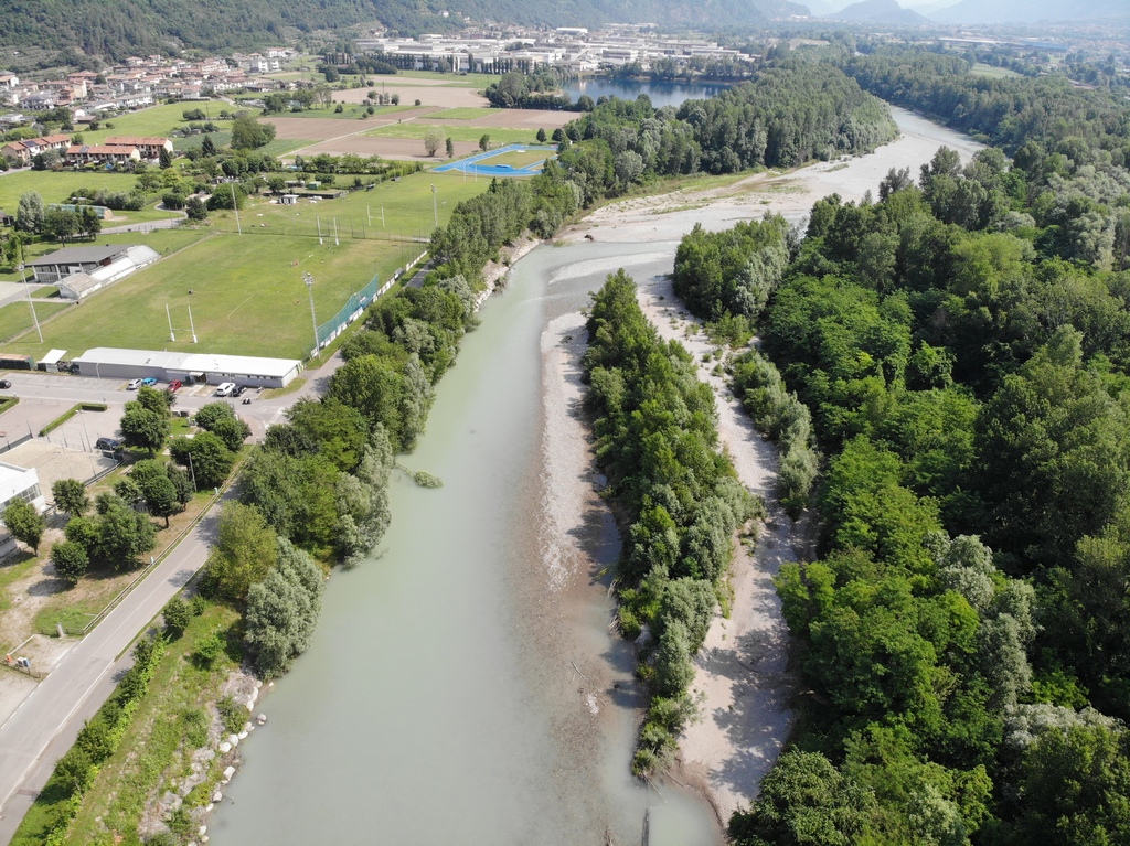 L’AFFIDAMENTO DIRETTO, AI SENSI DELL’ART. 50, COMMA 1, LETTERA A) DEL D.LGS. 31 MARZO 2023, N. 36 DEI LAVORI DI MANUTENZIONE ORDINARIA DEL FIUME OGLIO TRAMITE RIQUALIFICAZIONE SPONDE E RISEZIONAMENTO ALVEO IN COMUNE DI COSTA VOLPINO E ROGNO – CUP E67G25000330002