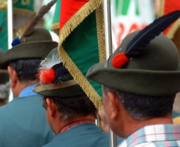 ASSEGNAZIONE DI CONTRIBUTI ALLE ASSOCIAZIONI  COMBATTENTISTICHE, D’ARMA E DELLE FORZE DELL’ORDINE – ANNO 2026 (L.R. 2/2020, ART. 2)