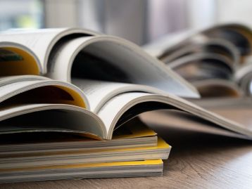 AD 24/2026 ACQUISIZIONE DEL SERVIZIO DI STAMPA E DISTRIBUZIONE DI UN OPUSCOLO INFORMATIVO DESTINATO ALLE SCUOLE SECONDARIE DI SECONDO GRADO PER AUMENTARE LA CONOSCENZA DEL RISCHIO INCENDIO NEI LUOGHI CHIUSI E FORNIRE INDICAZIONI SUI COMPORTAMENTI CORRETTI DA ADOTTARE IN CASO DI EMERGENZA L.R. 6/2015 E L.R. 27/2021, CIG BAEB6B78BD